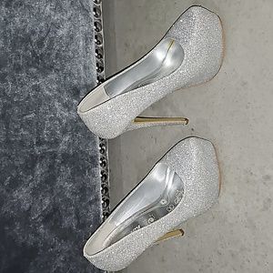Silver Glitter Closed Platform Heels size 5
